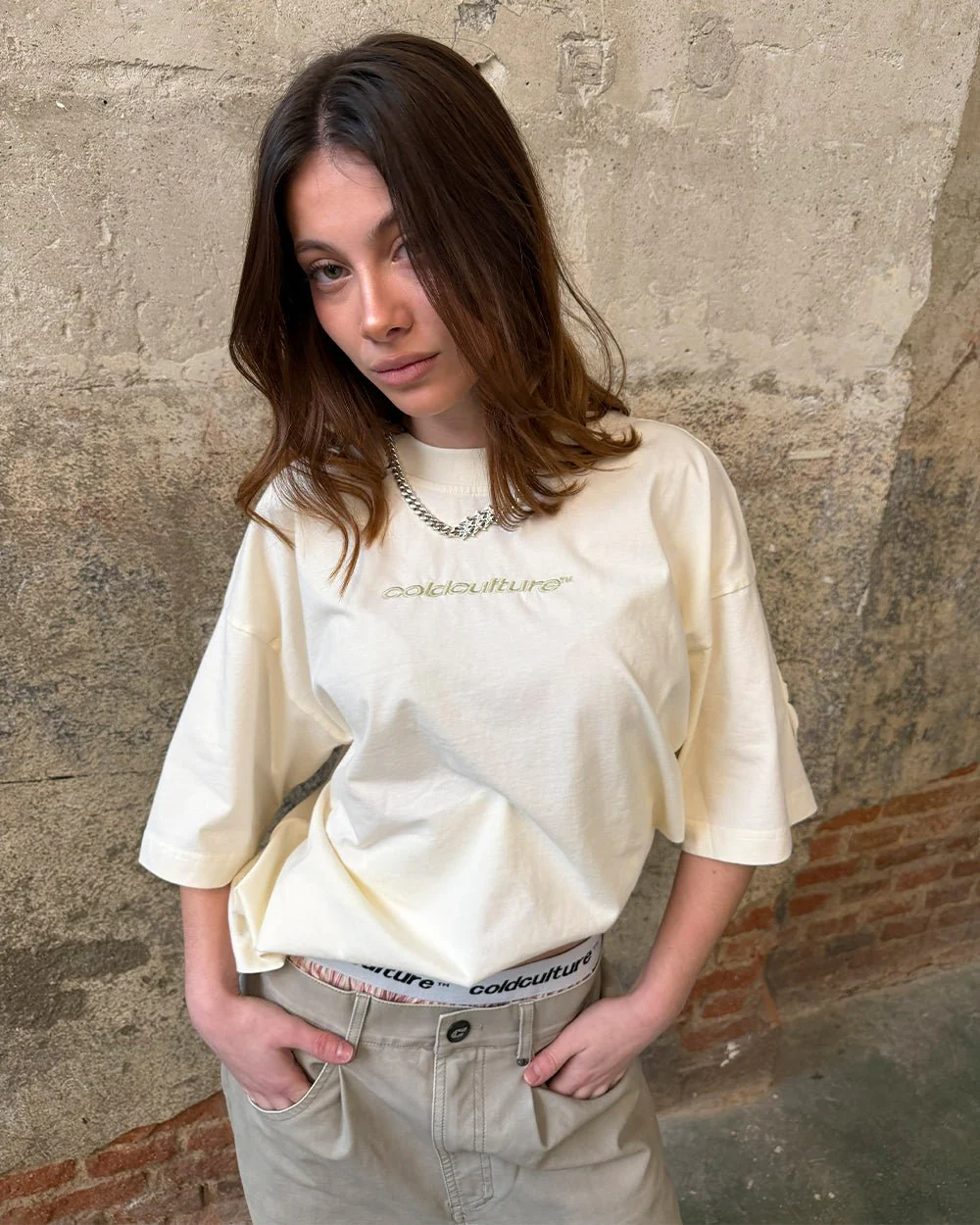 DISTRESS CURVED TEE CREAM - Image 8
