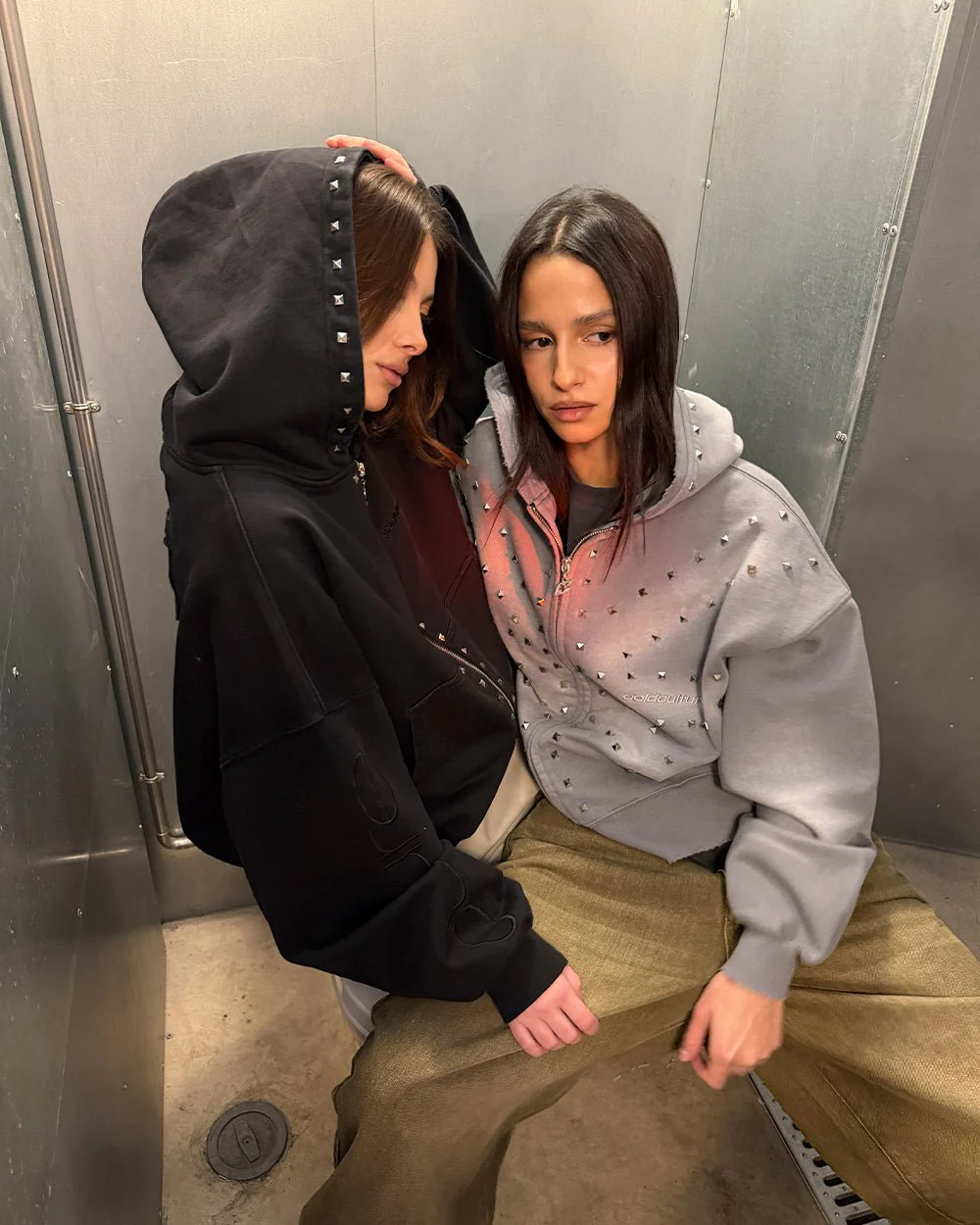 ROYAL ZIP HOODIE ANTARTIC GREY - Image 9